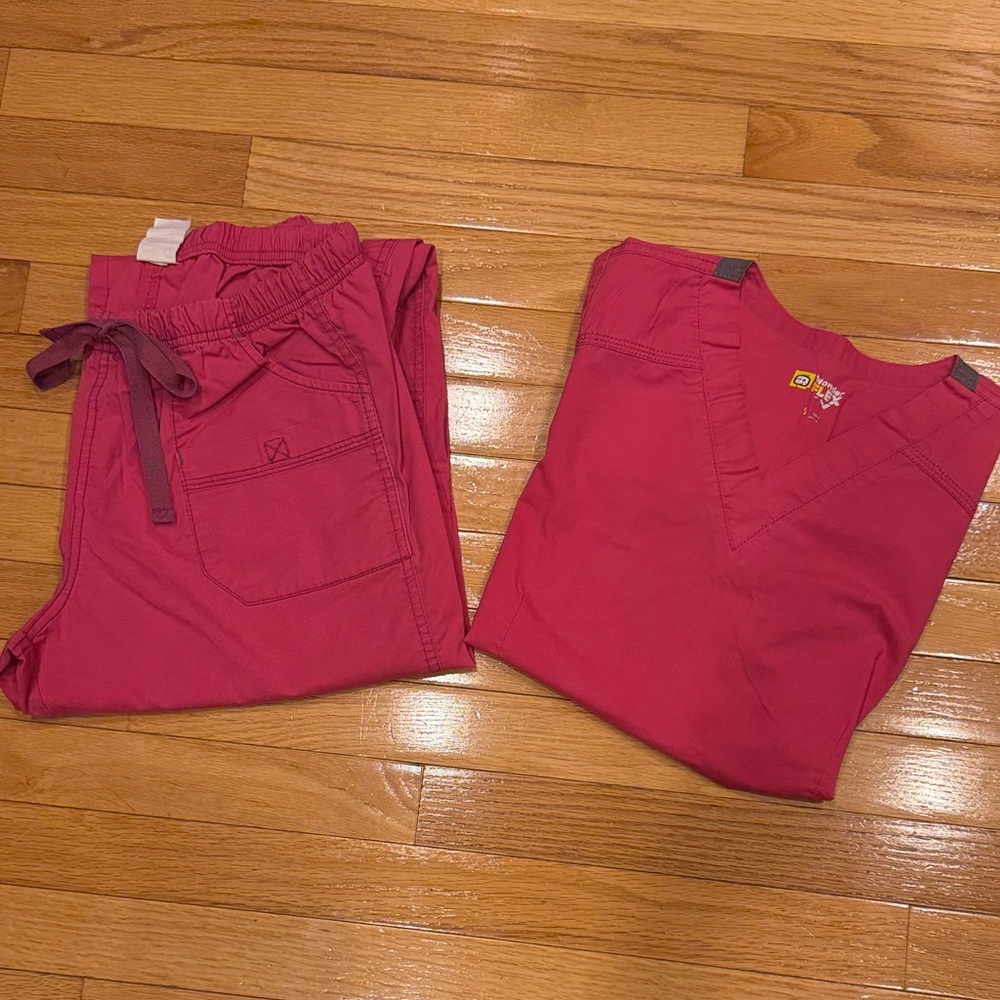 WonderWink Women's Pink Scrub Set